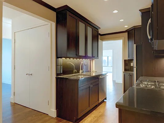 Sold by Sotheby's International Realty | media 9