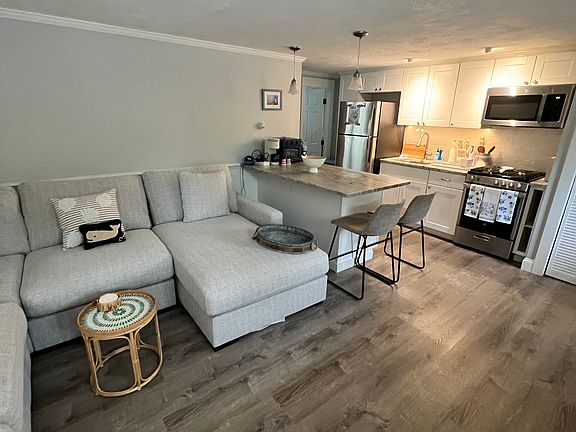 2nd image of 253 Main St #8