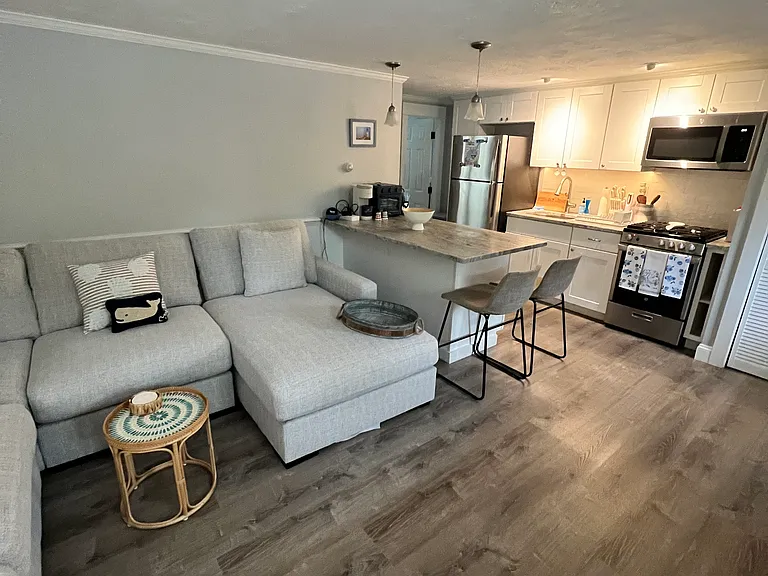 253 Main St #8 — Photo 2