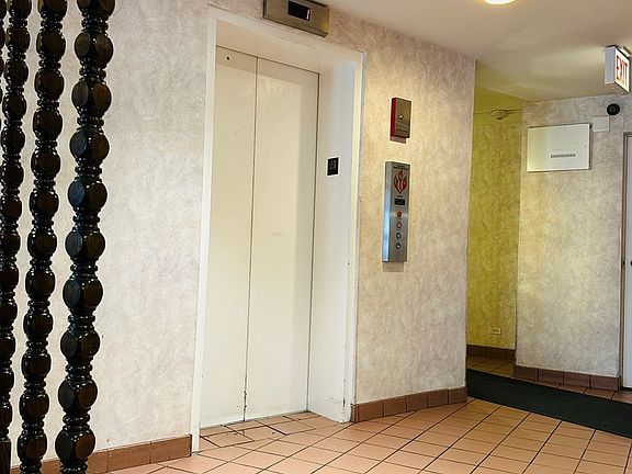 3rd image of 4840 Foster St APT 205