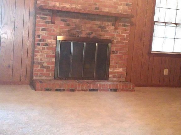 5th image of 7824 Charles Towne Dr