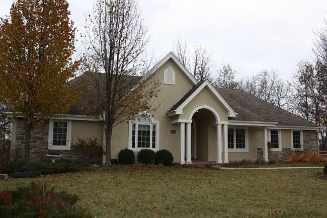 1st image of 1076 River Knoll Cir