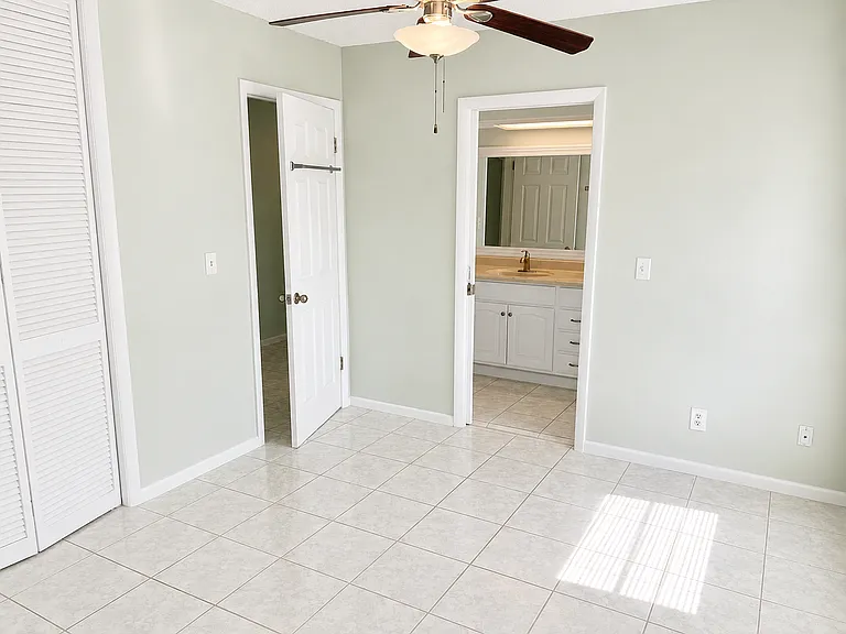 7201 San Luis Ct — Photo 13
