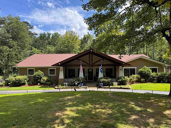 2nd image of 124 Kathy Ln