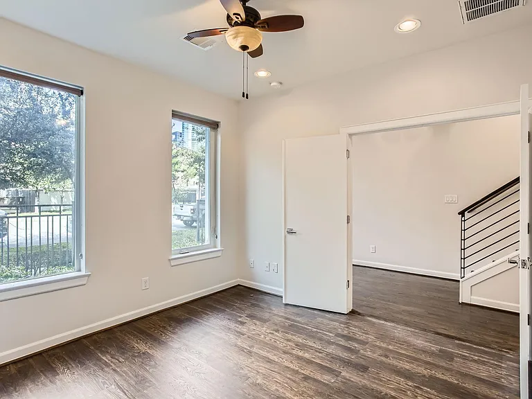 126 Pierce St — Photo 11