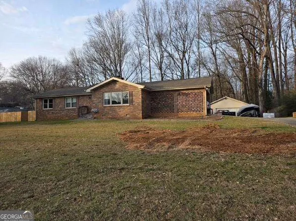 201 Dillard Dr NE, Kennesaw, GA 30144