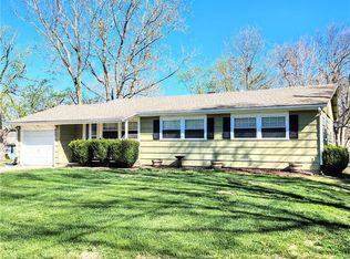 800 NE 61st Ter, Kansas City, MO 64118