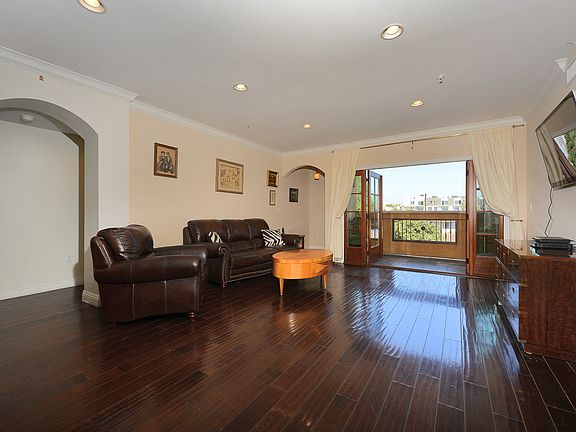 4th image of 1845 Federal Ave APT 301