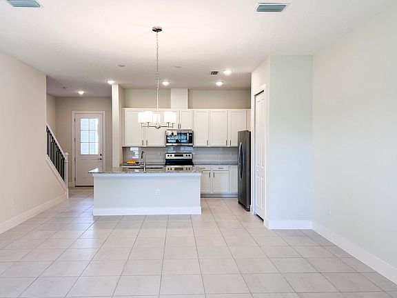 5th image of 1435 Brookdale Ct