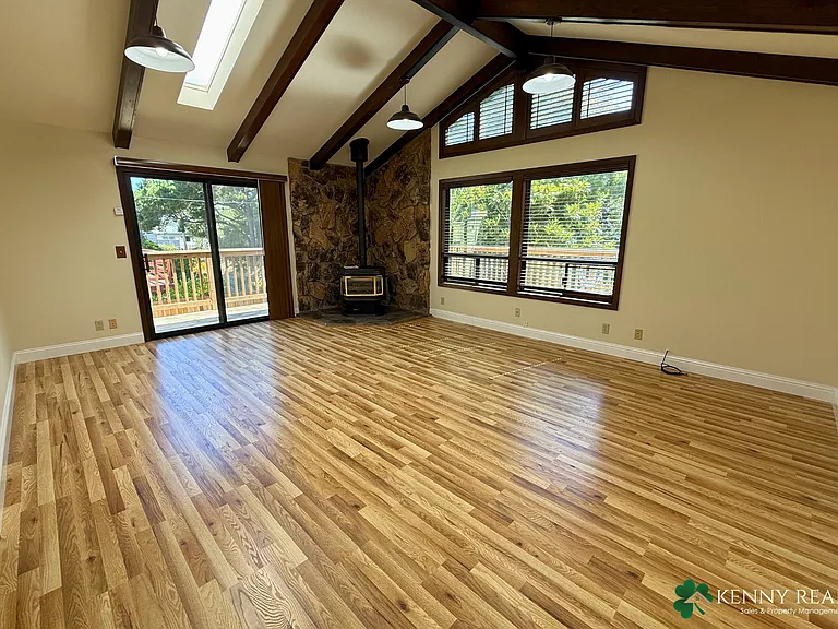 345 Granada Dr — Photo 13