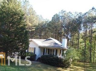132 Pinewood Dr, Gay, GA 30218