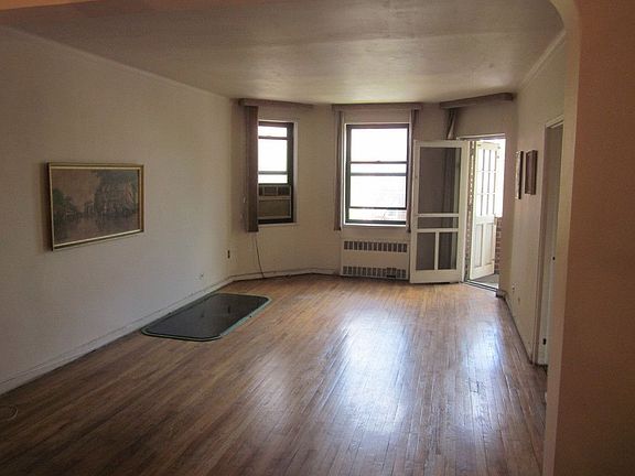 3rd image of 6960 108th St APT 401