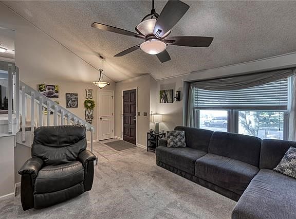 3rd image of 12529 S Blackfoot Dr