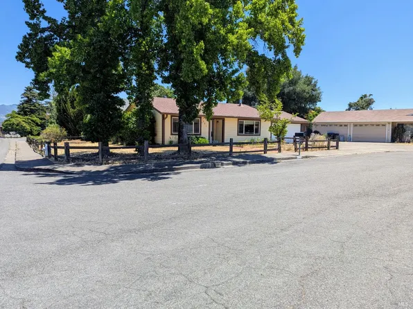 391 Cabernet Pl, Ukiah, CA 95482