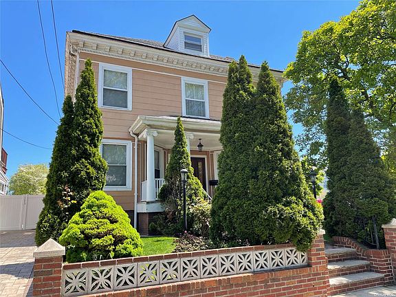 2nd image of 9-15 150th St #2