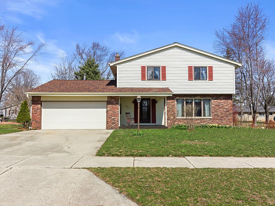 1st image of 642 Fairview Dr