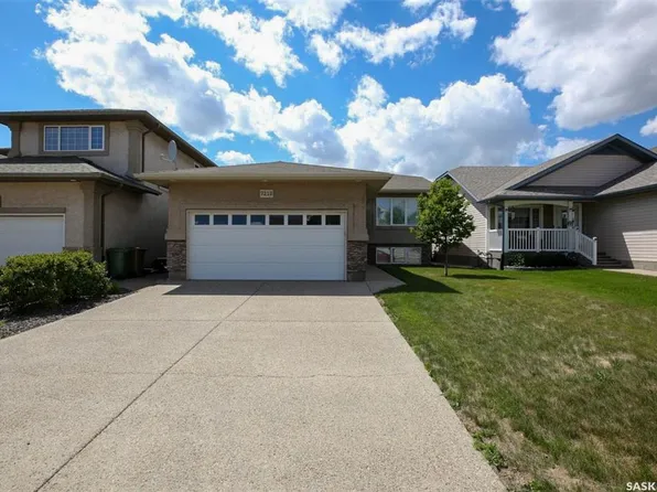 7218 WASCANA COVE WAY, Regina, SK S4V 3G2