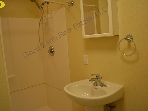 5th image of 225 N Miranda St