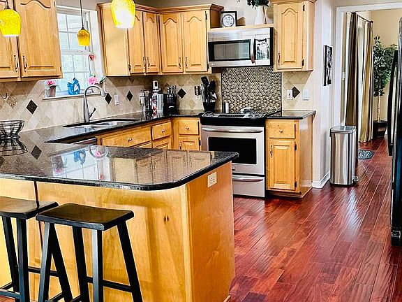 2nd image of 5735 Whispering Woods Dr