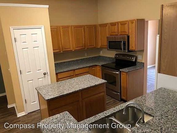 5th image of 8980 Winding Vine Dr W