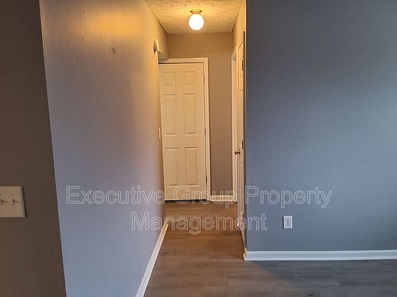 5th image of 355-28 Elmwood Dr