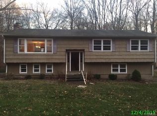 16 Shady Brook Ln, Shelton, CT 06484