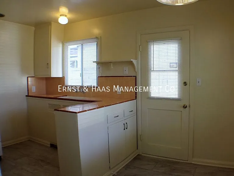 3223 Lemon Ave — Photo 13