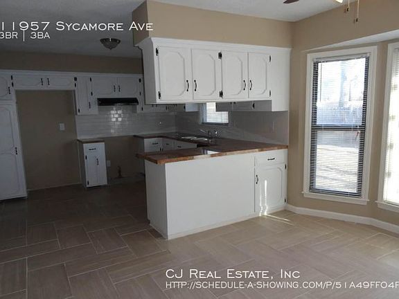 3rd image of 11957 Sycamore Ave