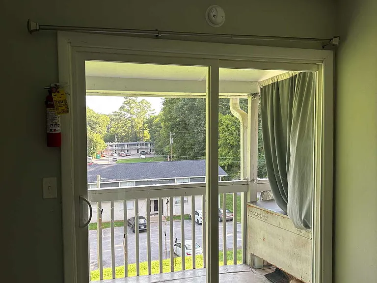 208 Woodcreek Dr #B-8 — Photo 23