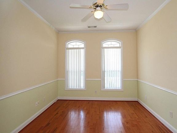 2nd image of 3213 Haleys Way SE