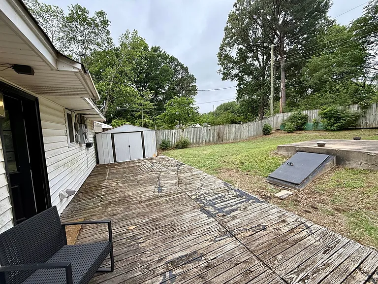 1824 Rosemond Ave — Photo 12