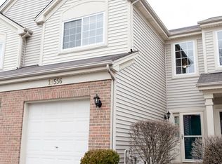 932 Creekside Ct, Lombard, IL 60148