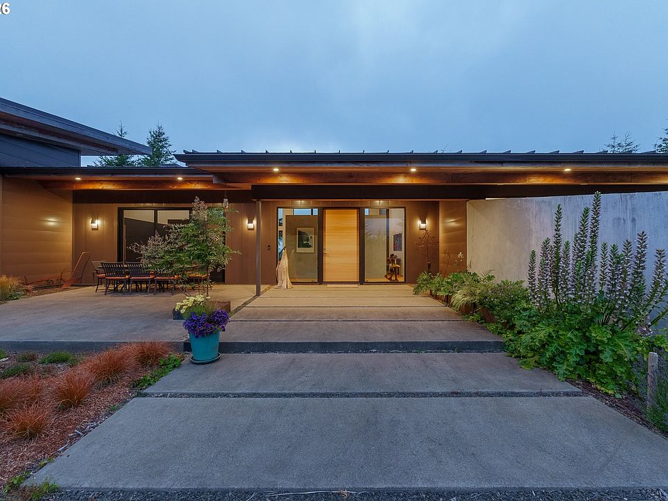 1st image of 75175 Stargazer Ln