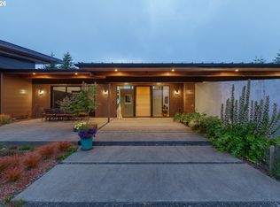 75175 Stargazer Ln, Coquille, OR 97423