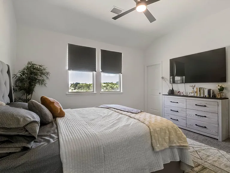 7031 Cedar Creek Dr — Photo 5
