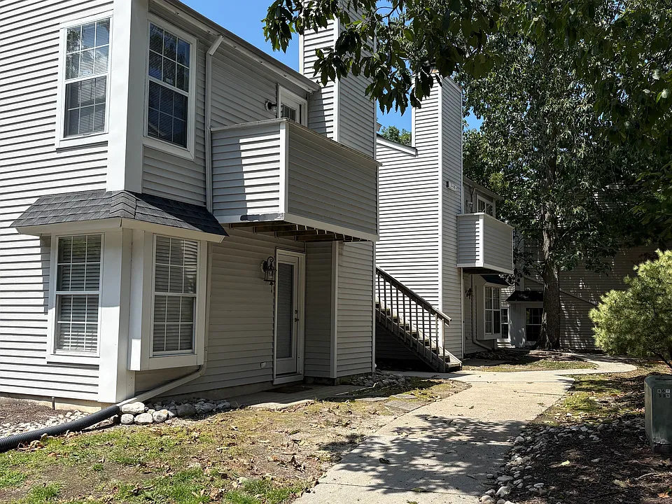 1 Clearwater Way #1