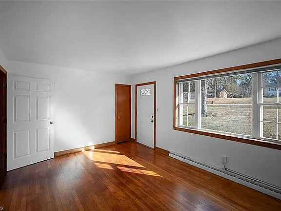 5021 Selena St — Photo 9