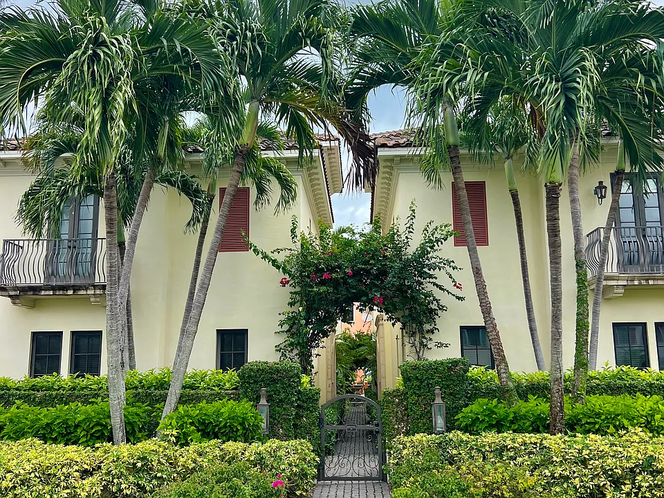 1520 Ocean Dr