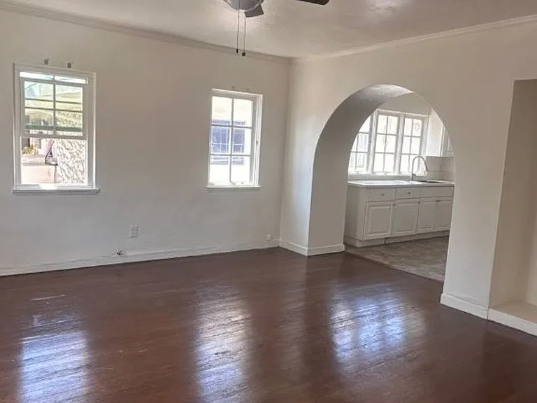 553 Cedar Ave — Photo 4