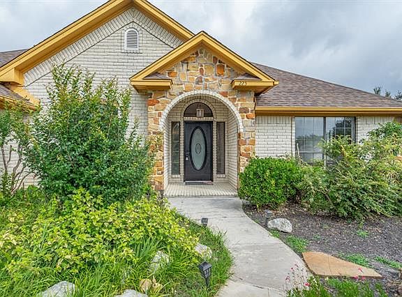 4th image of 225 Country View Ln