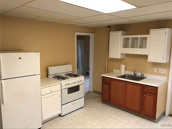 4th image of 710 Bear St #2