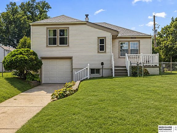 2nd image of 1002 S 52nd St