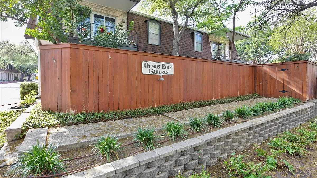 Building Photo - 1045 Shook Ave #101A