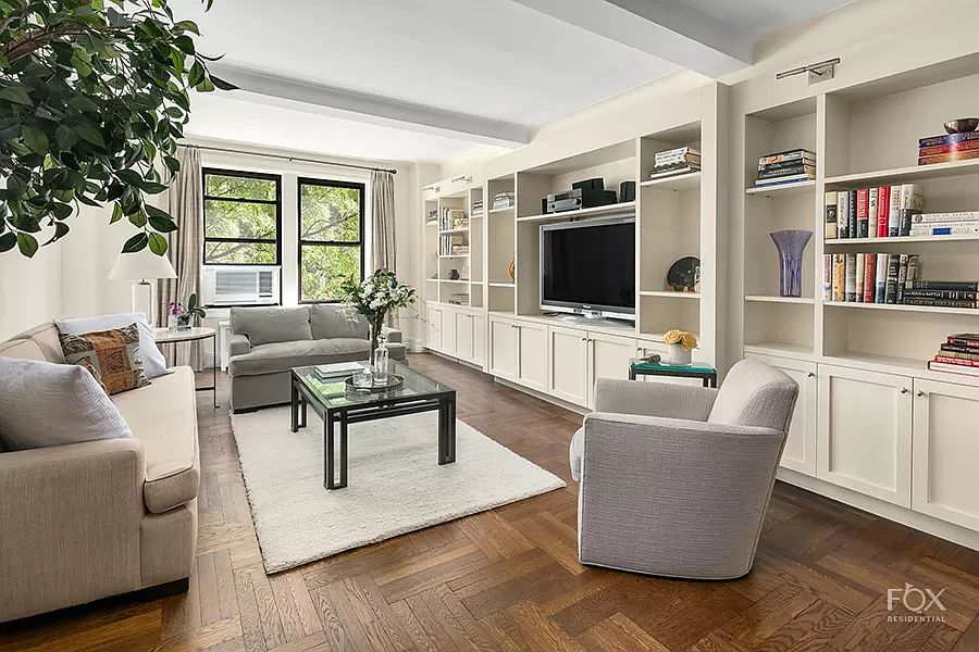 1st image of 40 W 77th St #4E