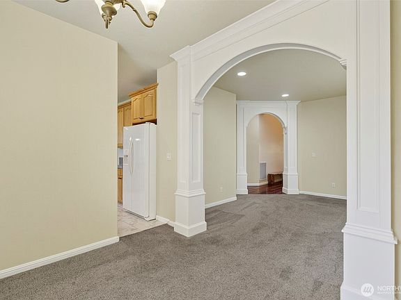 3rd image of 16715 NE 5th Street