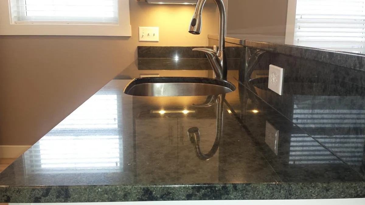3 bed, 1130 sqft, $1,595 — Photo 1