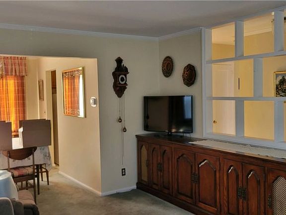 3rd image of 48 Pembrook Dr