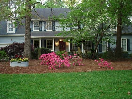 1st image of 359 White Oak Dr