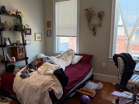 5th image of 146-148 Hillside St #1