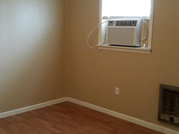 2nd image of 501 Cherry Ave #4